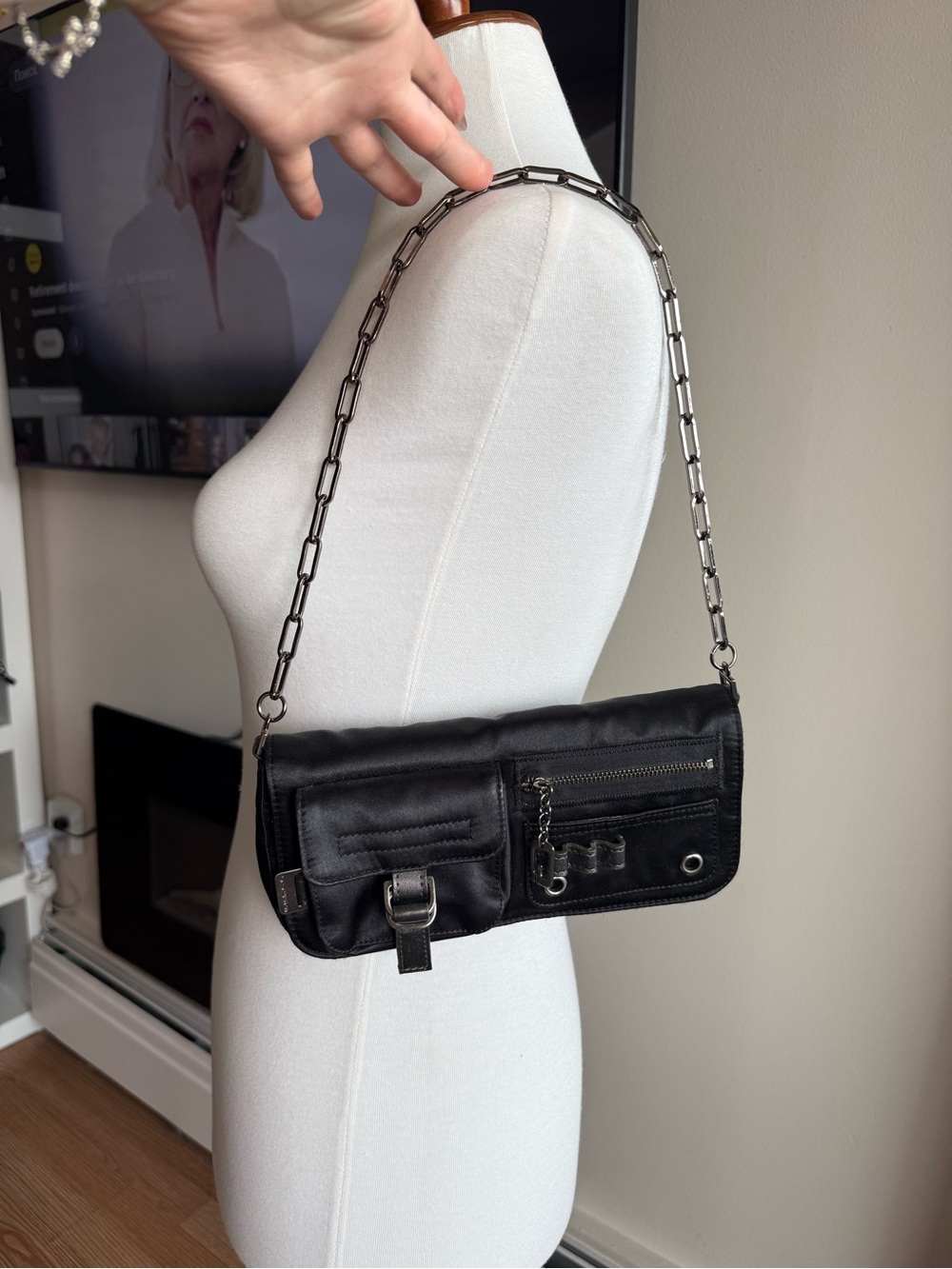 Guess Black Shoulder Bag with Chain Strap
